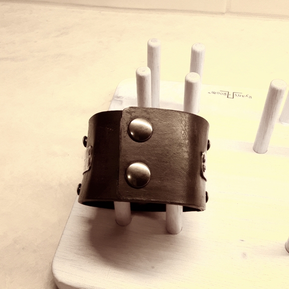 Men's Handcrafted Sterling Silver and Leather Cuff Bracelet - Picture 3 of 6